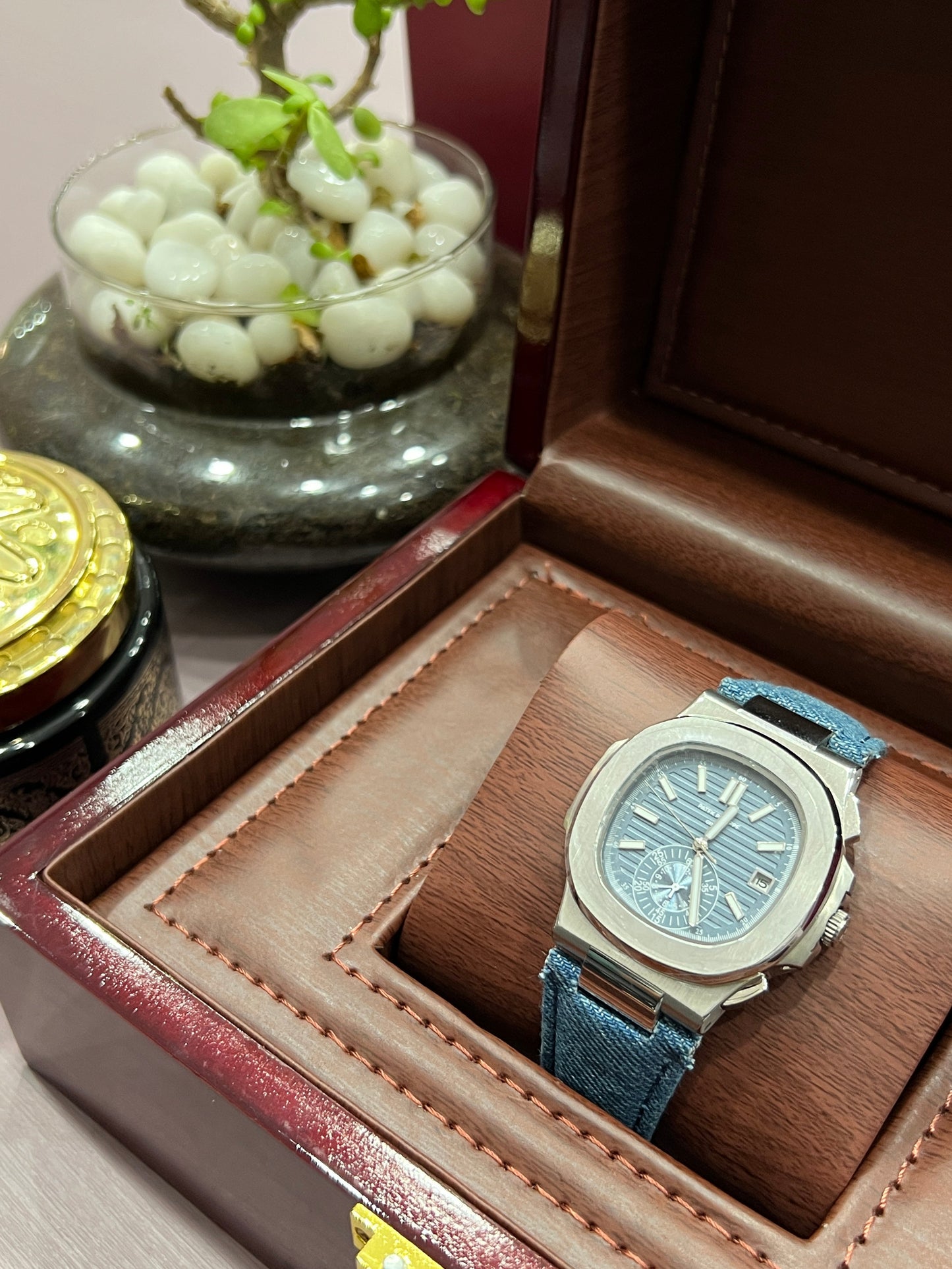 5980 60G 001 Nautilus Chronograph Watch