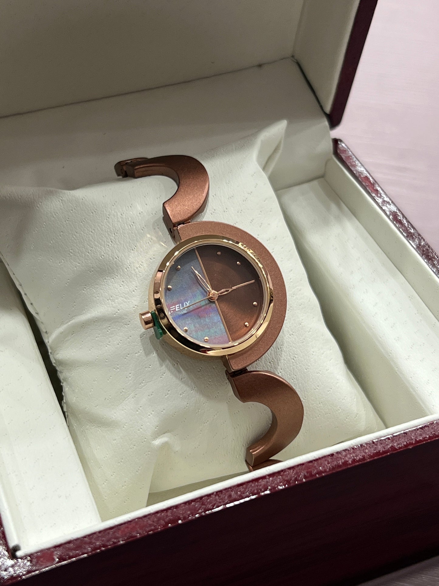 Unique - Chained Pattern Watches for Women