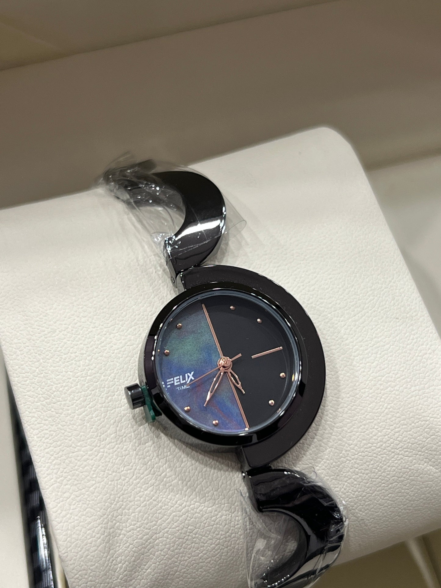 Unique - Chained Pattern Watches for Women